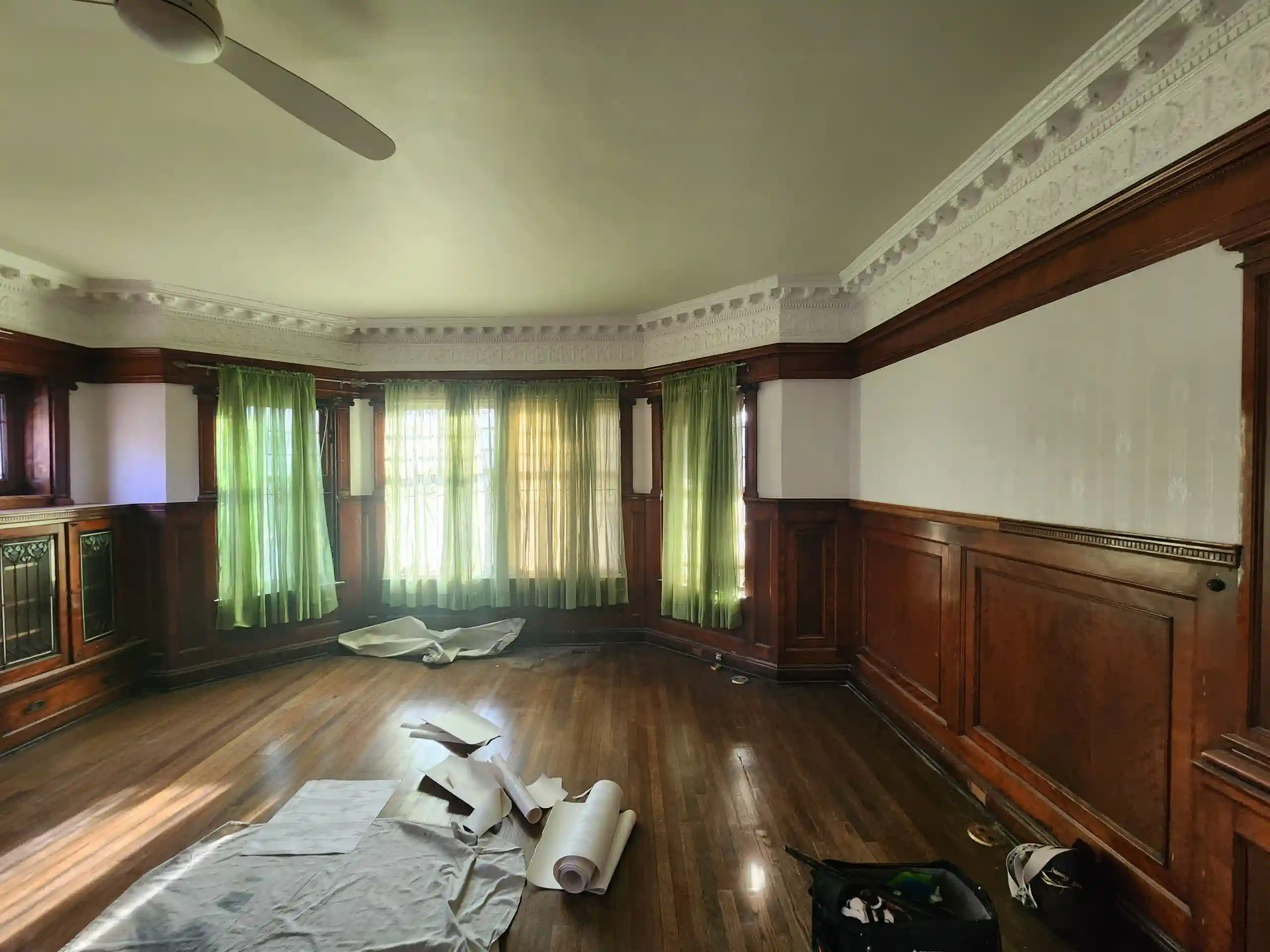Historic wallpaper detail in Inman Park, Atlanta